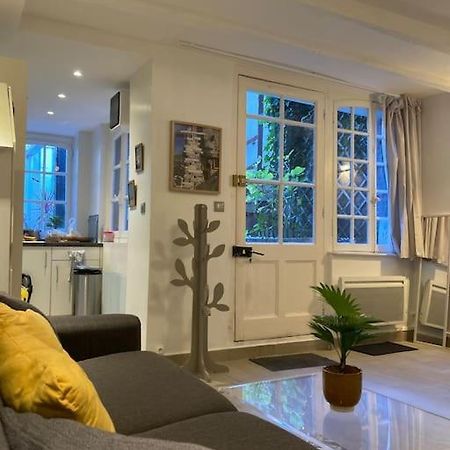 Comme Une Maison, Duplex Terrasse Hypercentre De Trouville Luaran gambar