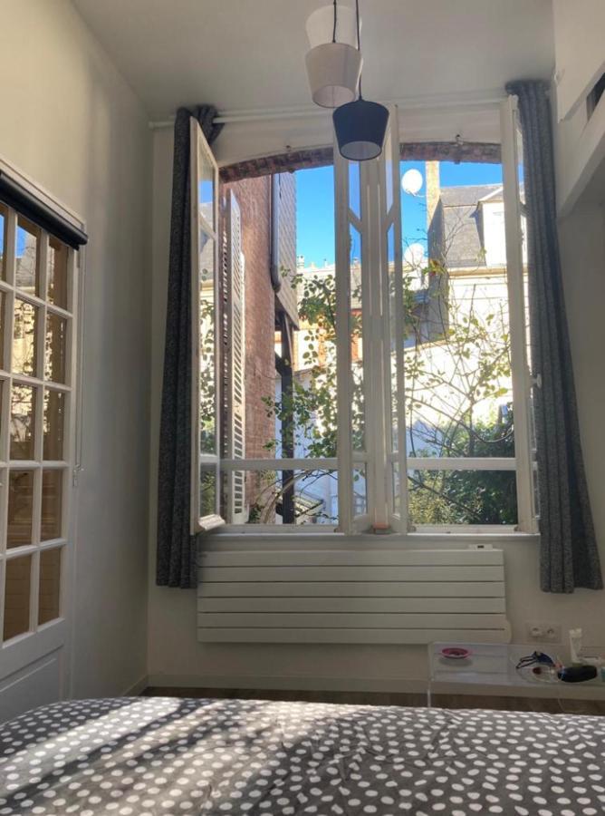 Comme Une Maison, Duplex Terrasse Hypercentre De Trouville Luaran gambar