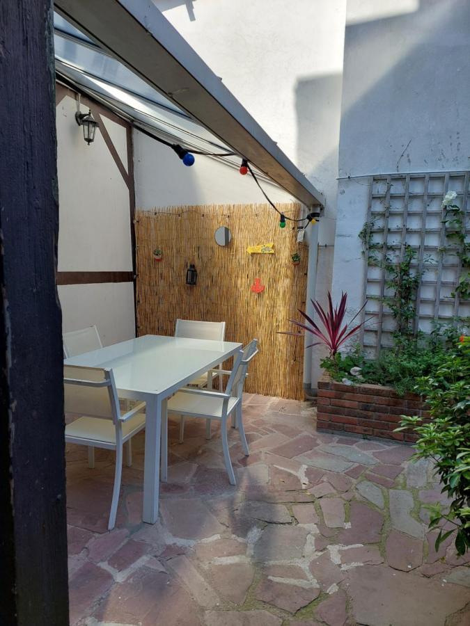 Comme Une Maison, Duplex Terrasse Hypercentre De Trouville Luaran gambar