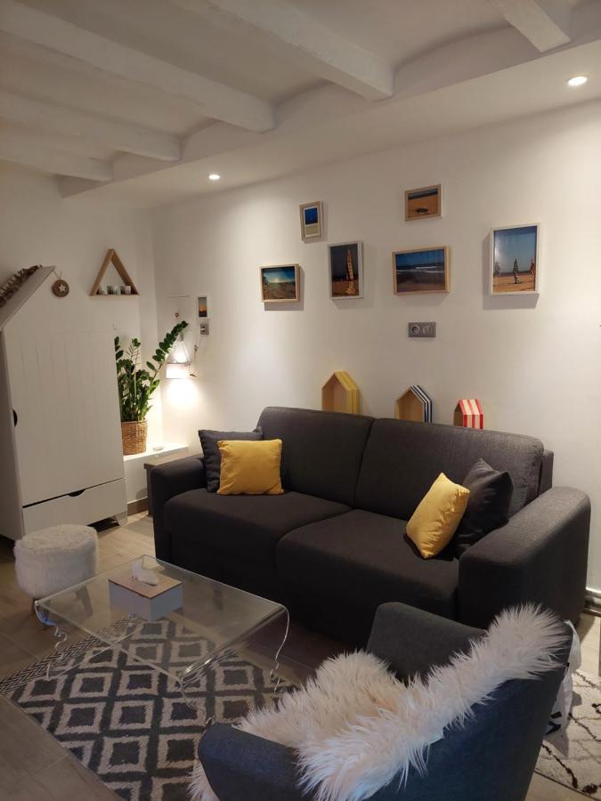Comme Une Maison, Duplex Terrasse Hypercentre De Trouville Luaran gambar